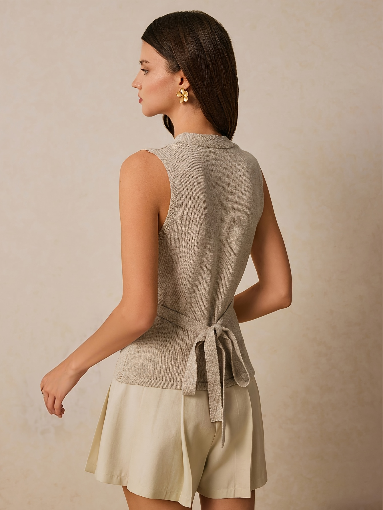Shell Button Knit Vest Top
