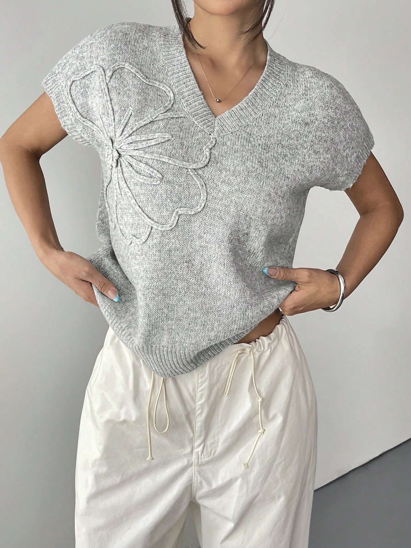 Embroidered Flower Knit Vest