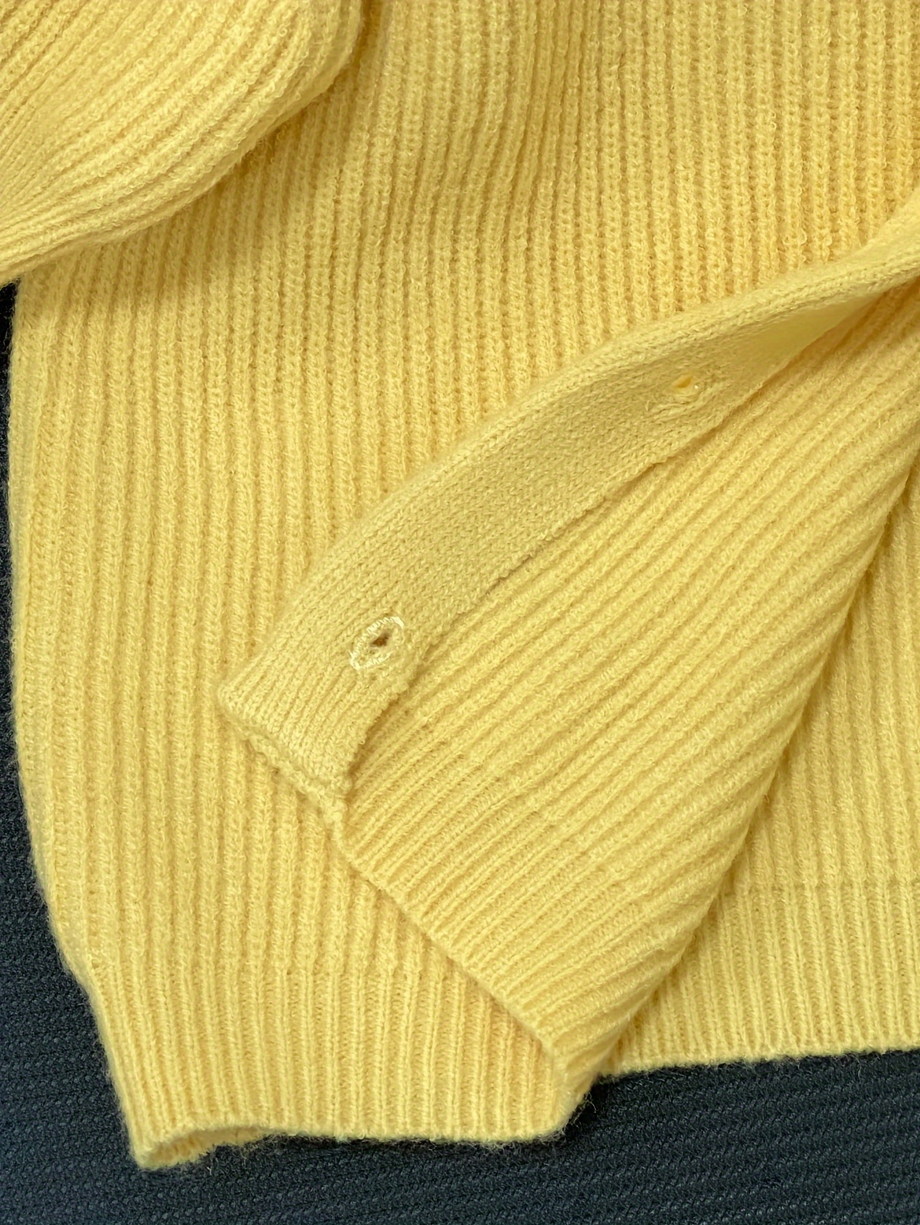 Short-Sleeve Yellow Knit Cardigan – Lightweight Button-Up Sweater