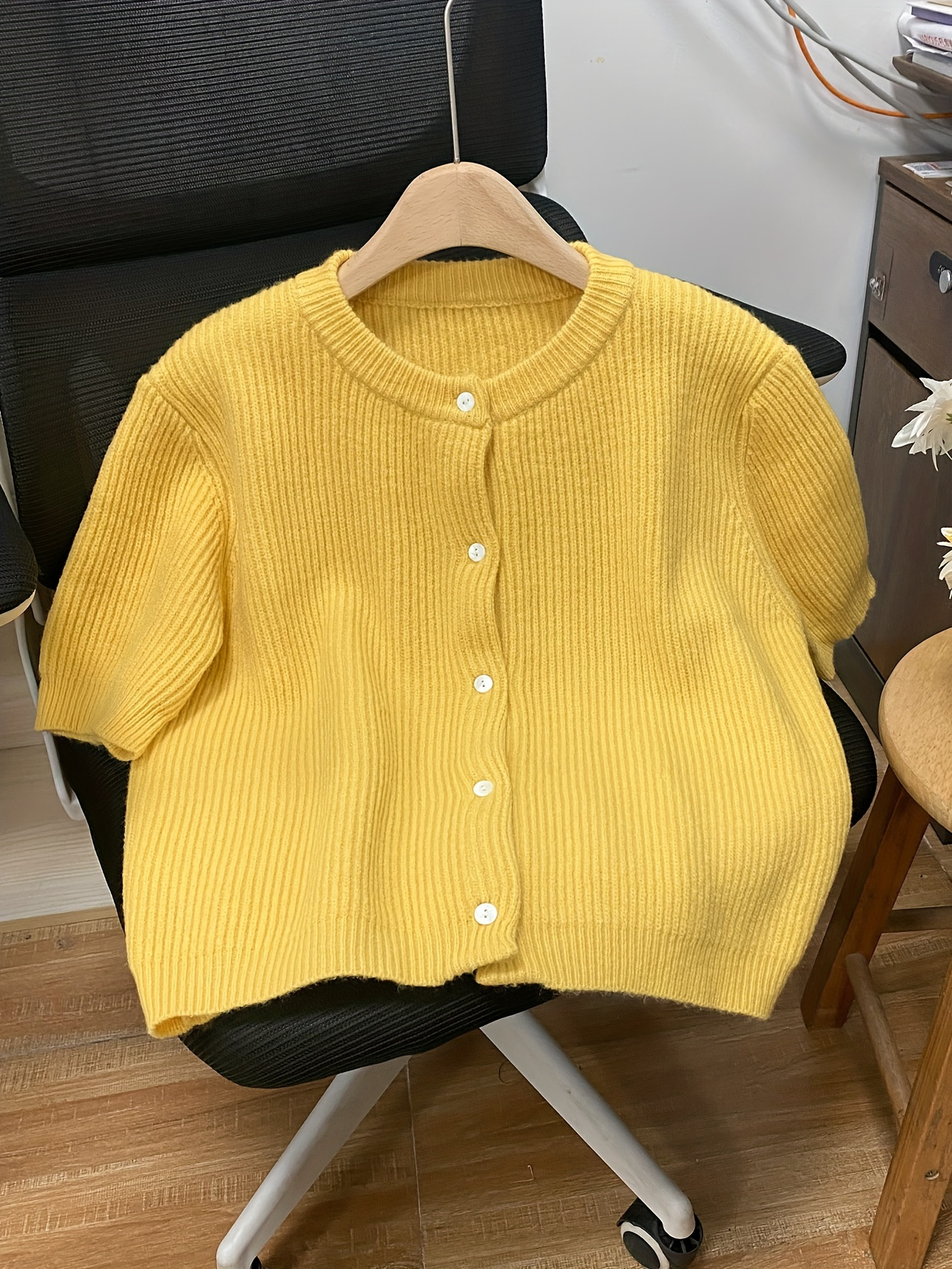 Short-Sleeve Yellow Knit Cardigan – Lightweight Button-Up Sweater