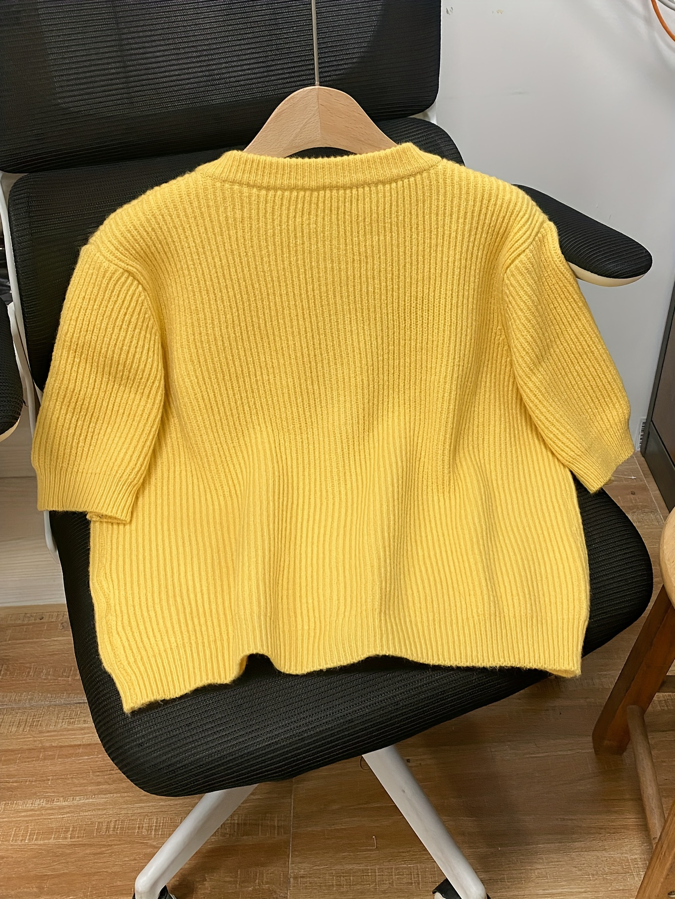 Short-Sleeve Yellow Knit Cardigan – Lightweight Button-Up Sweater