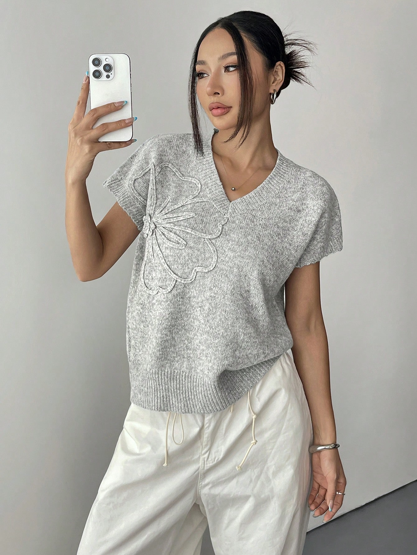 Embroidered Flower Knit Vest