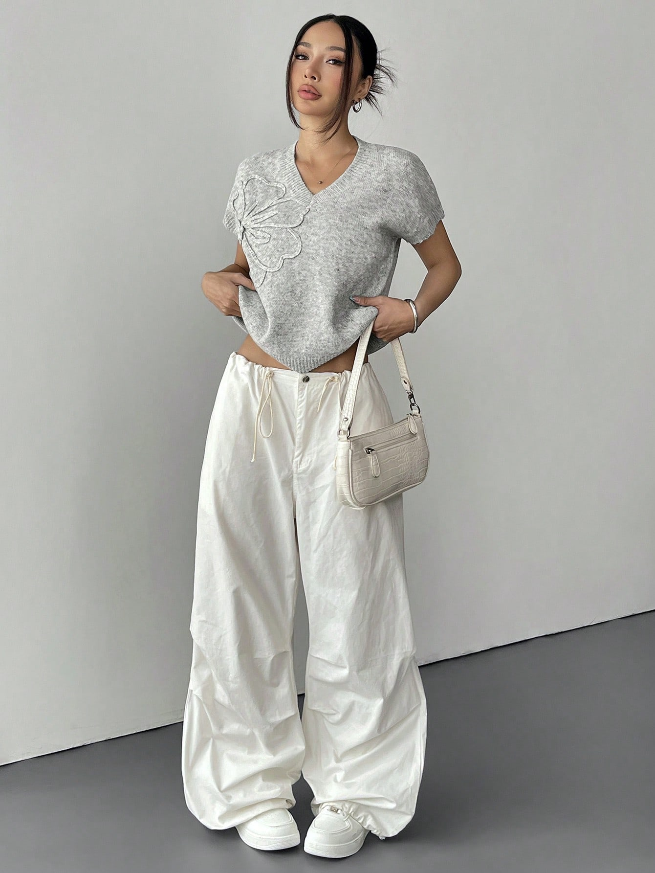 Embroidered Flower Knit Vest