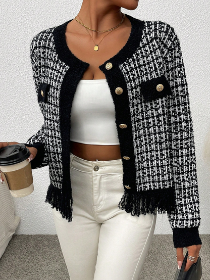 Chic Contrast Tweed Cardigan with Gold Buttons